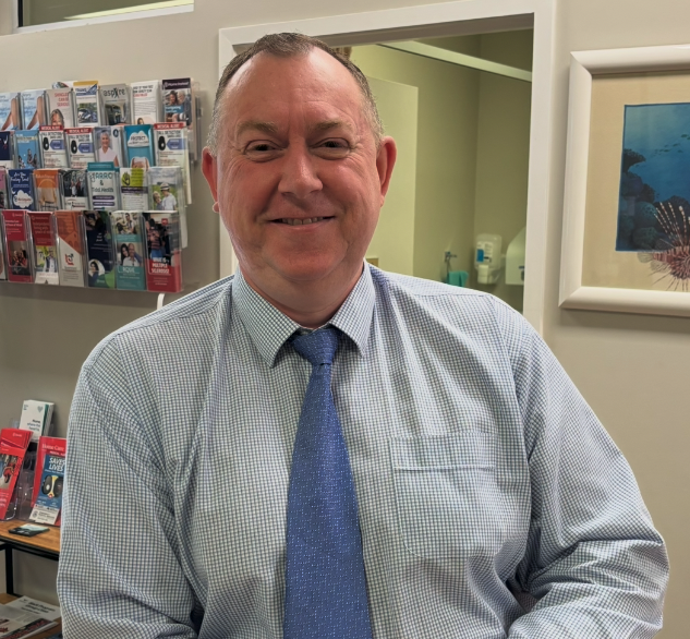 Portrait of Dr Alex Smith